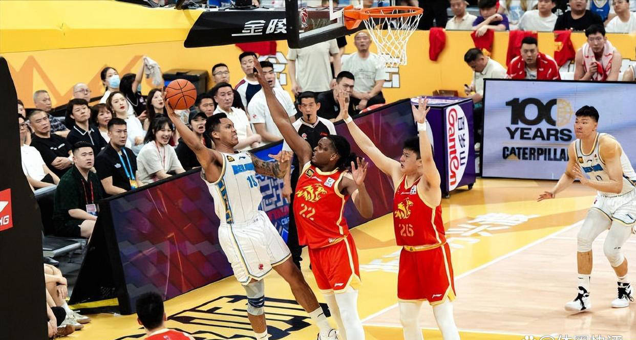 开云app-关键时刻体能课后；广厦男篮状态回暖备战CBA常规赛；悬念犹存；资深球员宣示担当的简单介绍